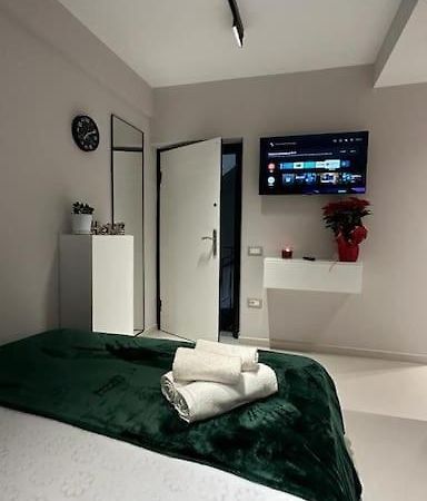 Host Apartament Elio ティラナ エクステリア 写真