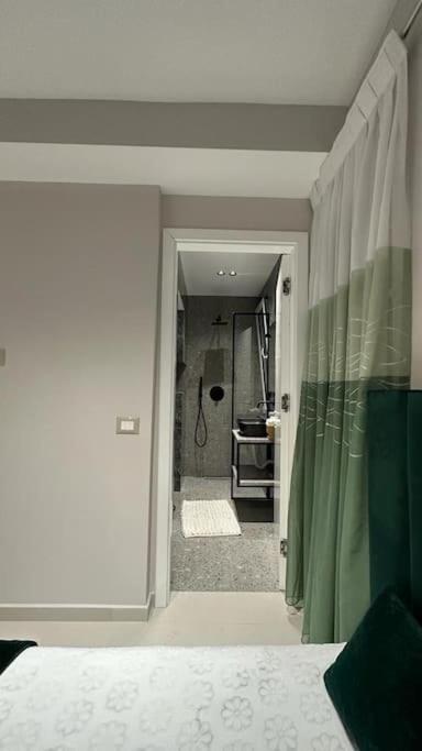 Host Apartament Elio ティラナ エクステリア 写真