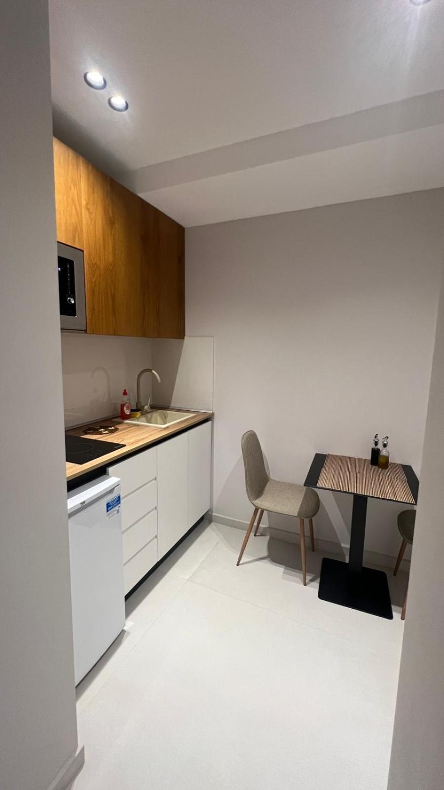 Host Apartament Elio ティラナ エクステリア 写真
